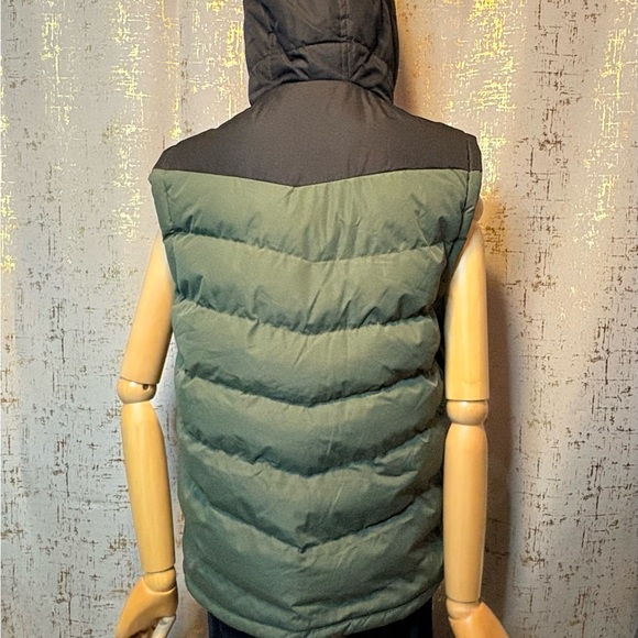 Beverly Hills Polo Club Boy's Black and Army Green Vest Jacket - Picture 3 of 9
